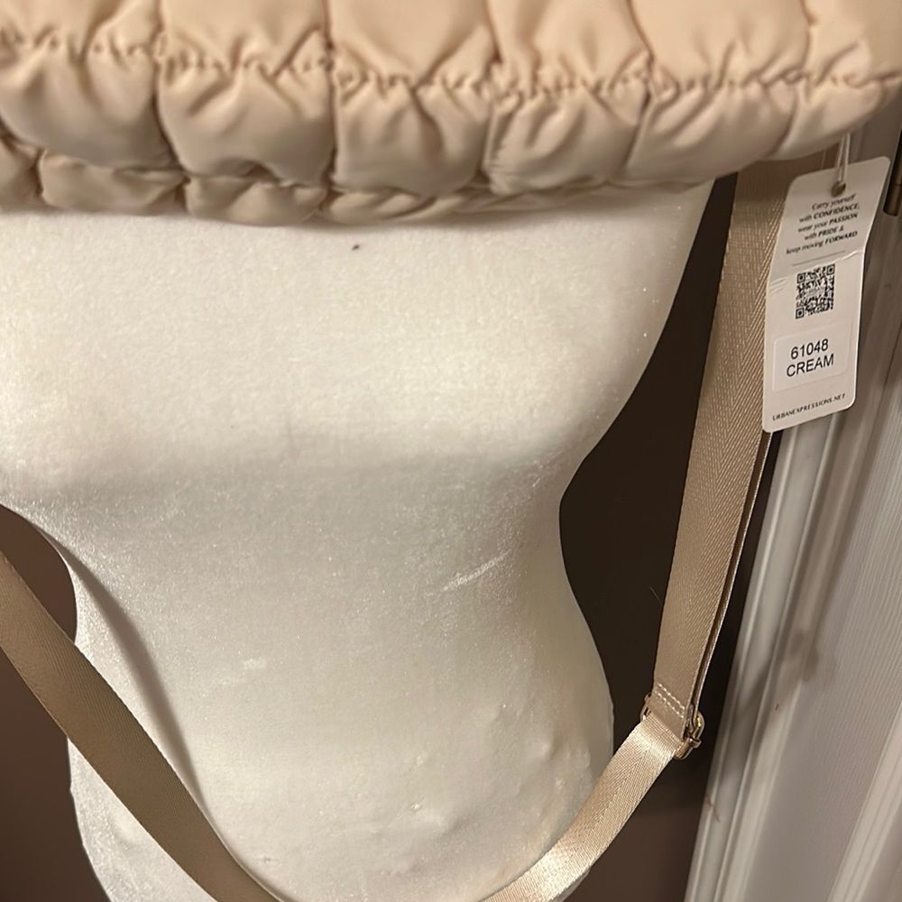Urban Expressions Quilted Cream Shoulder Bag NWT - Picture 2 of 7